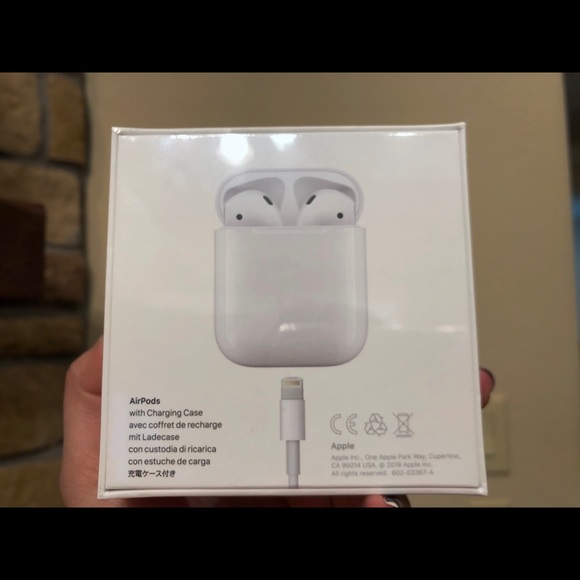 NWT Apple AirPods 2nd Gen w/Charging Case & Warranty - Picture 3 of 7